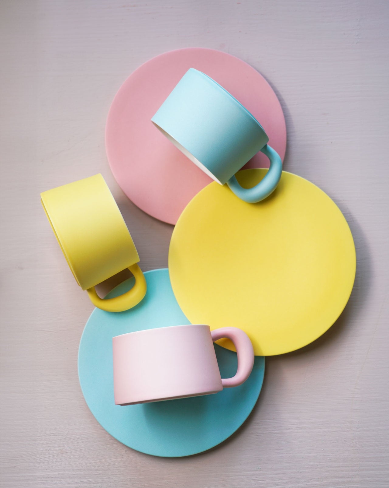 Ideal Cup with Saucer┆ Pink