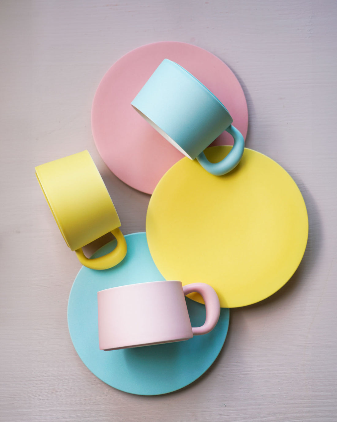 Ideal Cup with Saucer┆ Pink